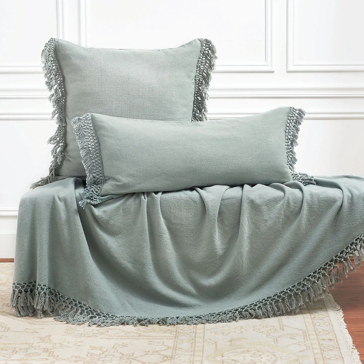 Lavato Pillow