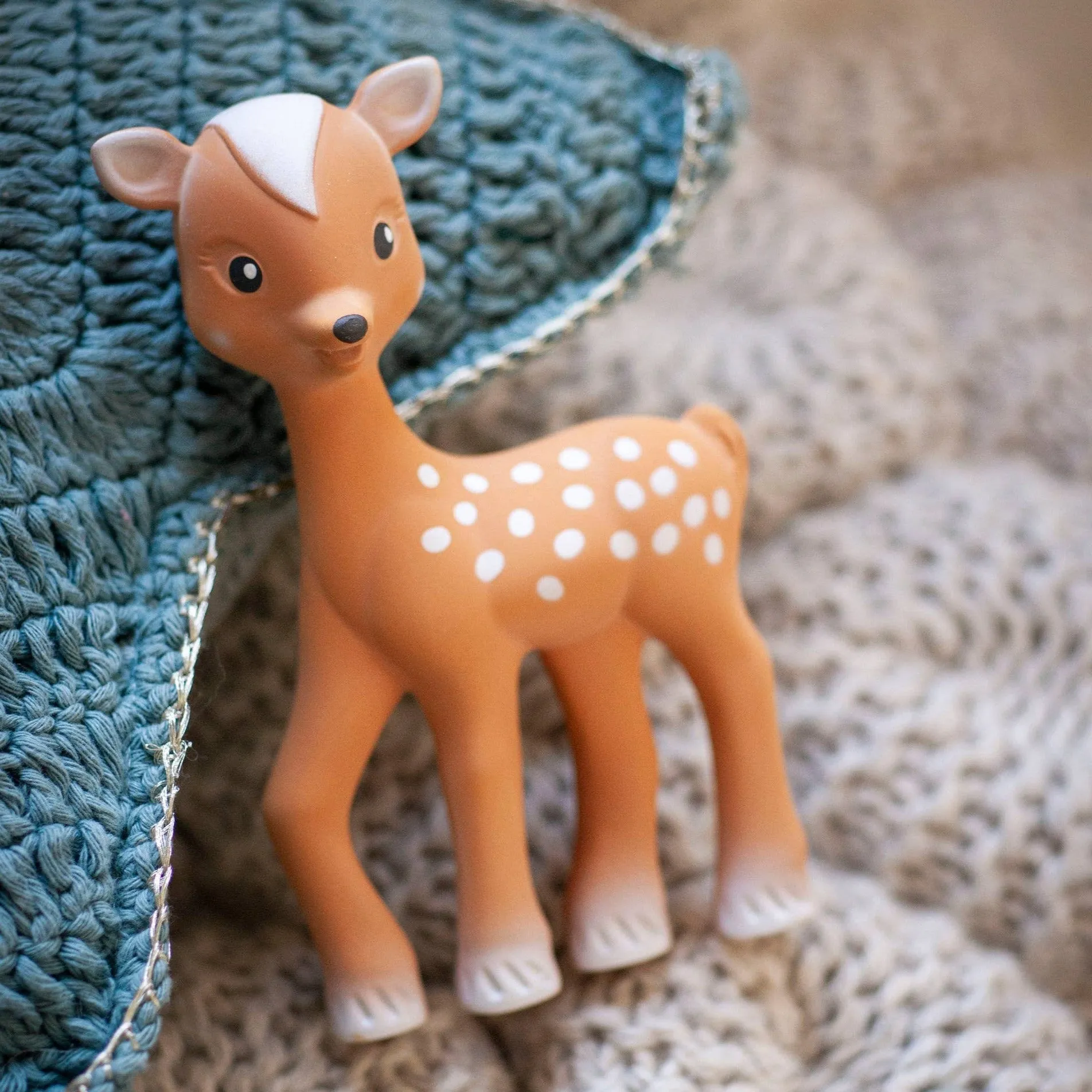 Sophie Giraffe Fanfan Fawn - Brown