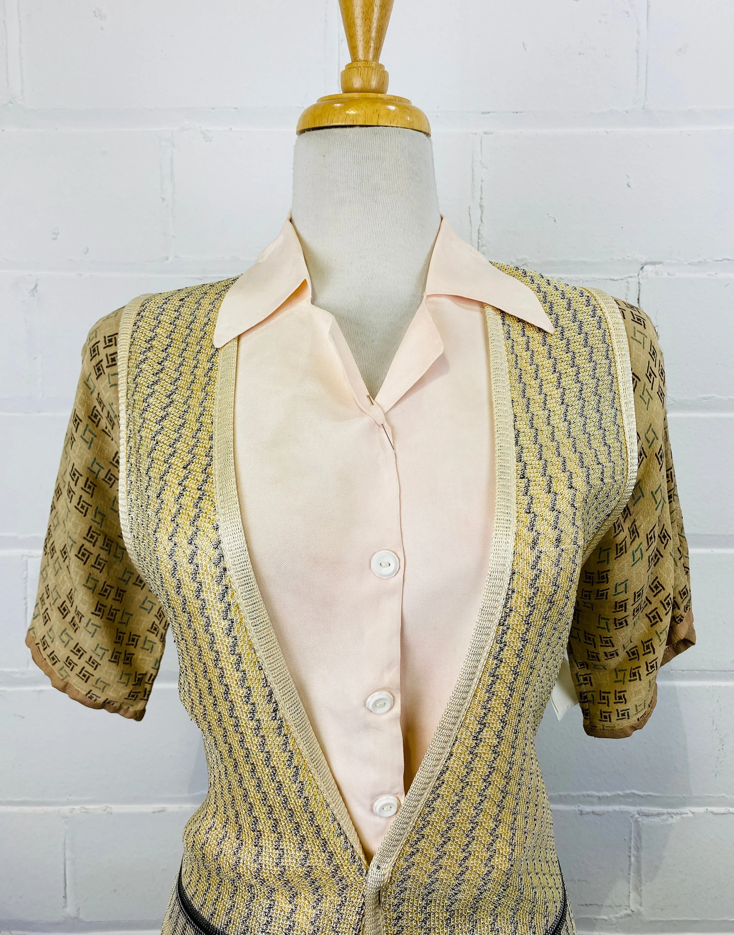 Vintage 1920s Pink Rayon Bib Collar with White Buttons